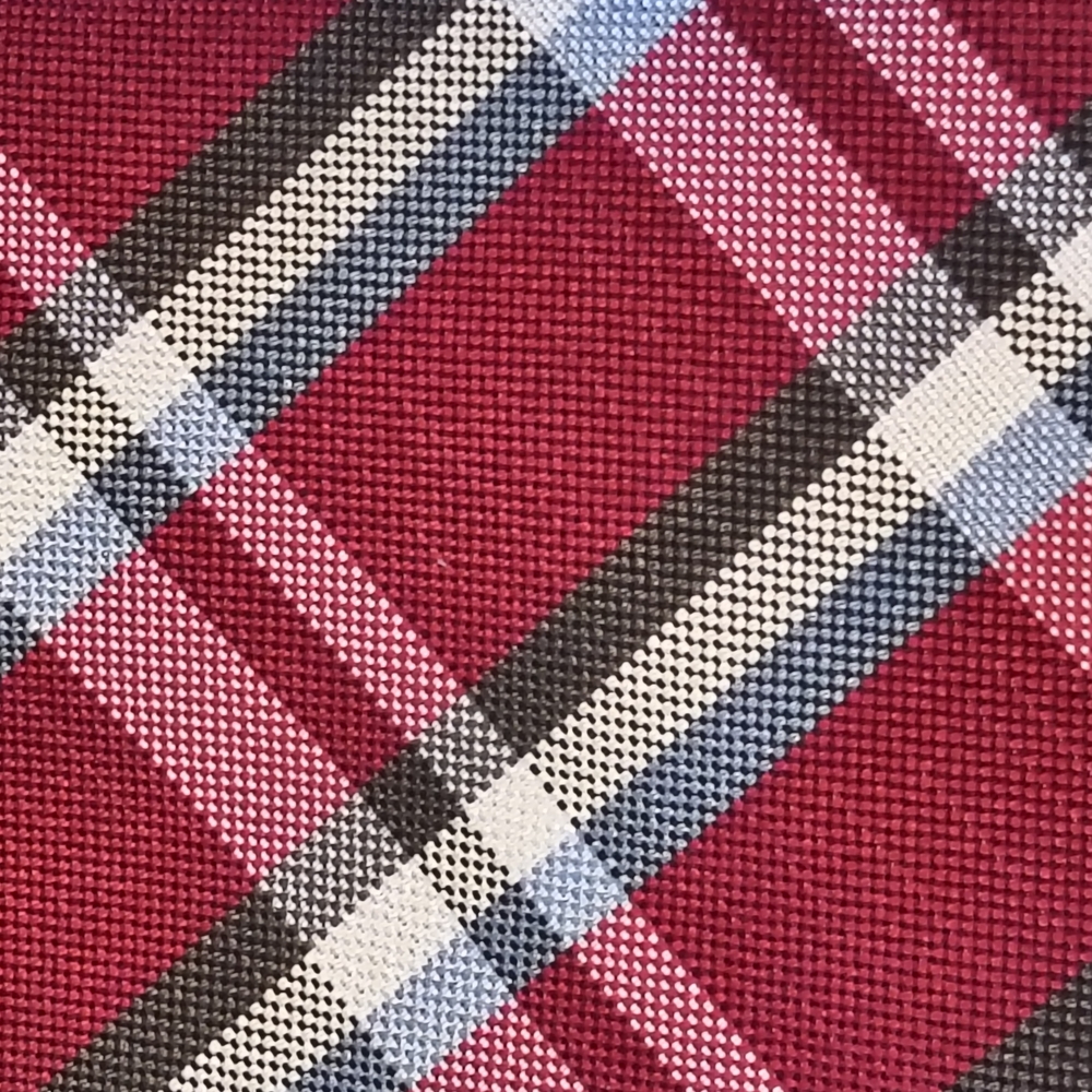 Elegant Red and Black Tartan Tie with Classic Plaid Design